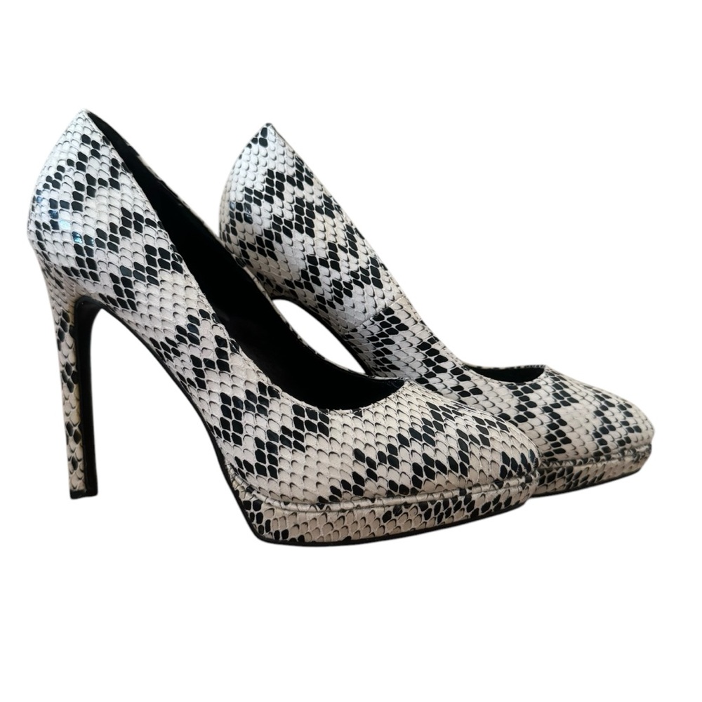 Guilty Soles Black White Snakeskin Heels Size 7.5